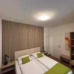 酒店 Garni Ilys 2*