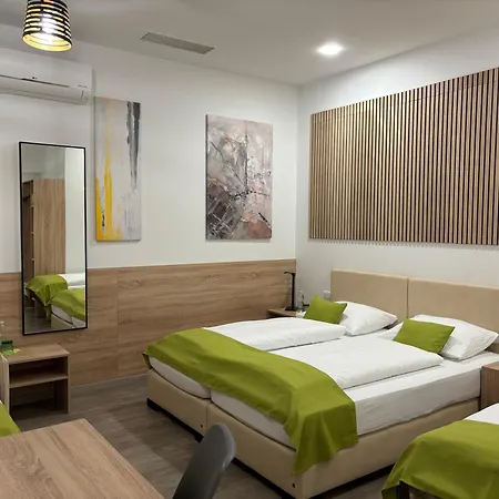 Garni Ilys Hotell 2*